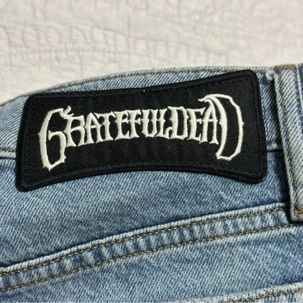 Grateful Dead x Lucky Brand NEW Women’s 90s Midi Jean Shorts Embroidered Rock - Picture 7 of 12